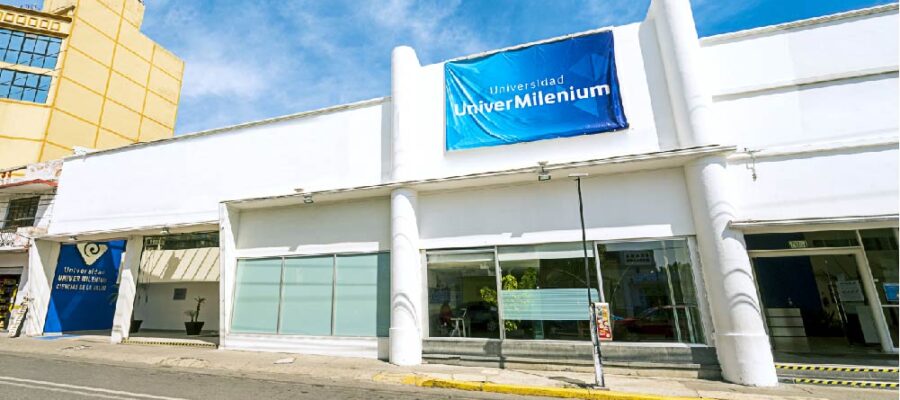 escuela de enfermeria toluca UniverMilenium